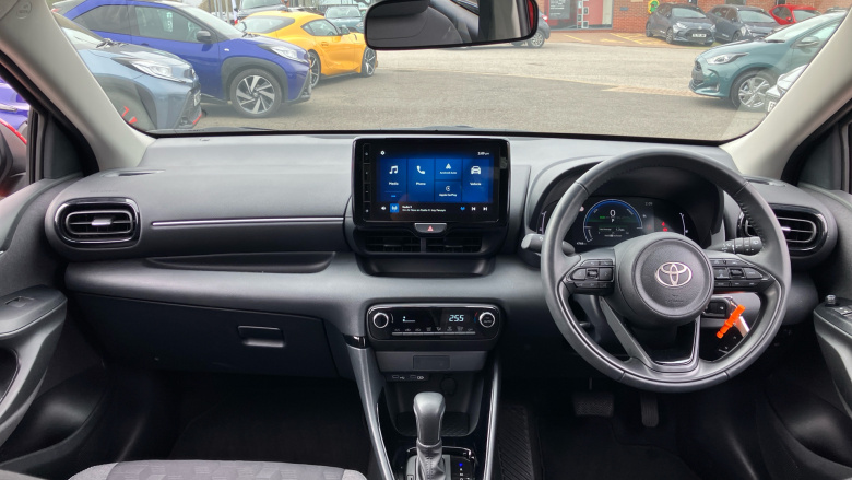 Toyota Yaris 1.5 Hybrid Design 5dr CVT Hybrid Hatchback